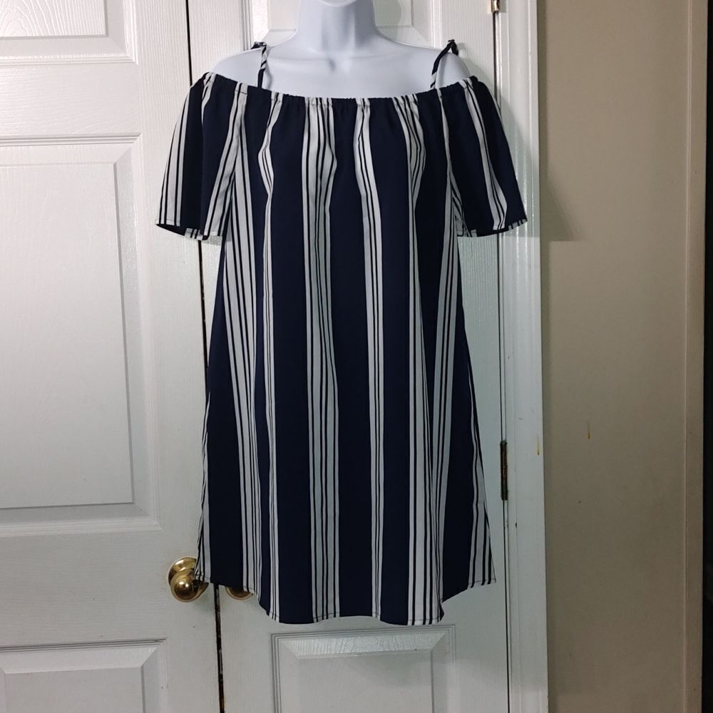 New Look off the shoulder navy white dress  Sz M